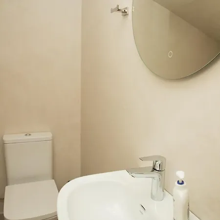 דירה Areti 1 & Areti 2