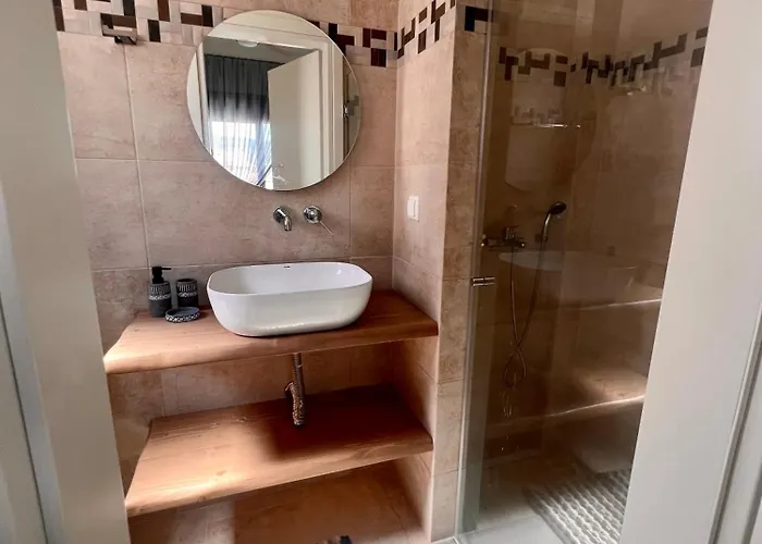 Areti 1 & Areti 2 Koilás